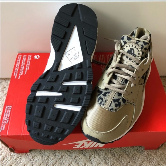 💵👇🏻🌧 NIB🌧 NIKE leopard Air Huarache Run Print - Picture 4 of 7